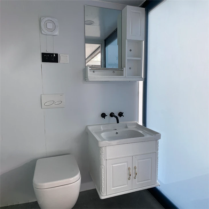 Capsule Container House